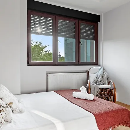City Heart Retreat Elegant Apartment-2